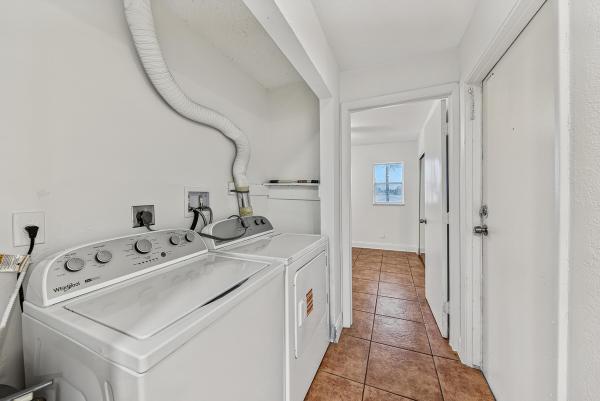 825 SW 10th St #A-D, Hallandale Beach, Florida 33009, image 2