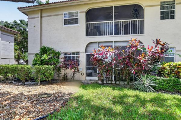 6487 Via Regina, Boca Raton, Florida 33433, image 2