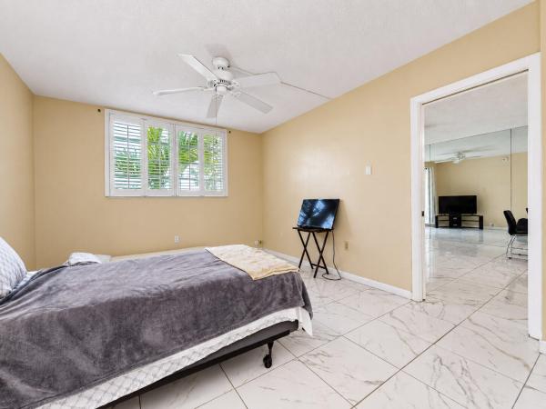 Point East, 2999 Point East Dr #C-109, Aventura, Florida 33160, image 3