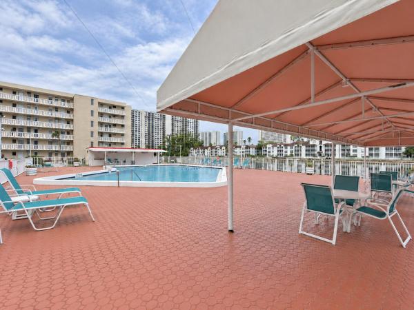 Point East, 2999 Point East Dr #C-109, Aventura, Florida 33160, image 2