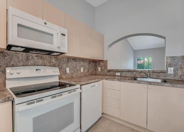 The Cove At Briar Bay, 3810 N Jog Rd #204, West Palm Beach, Florida 33411, image 3