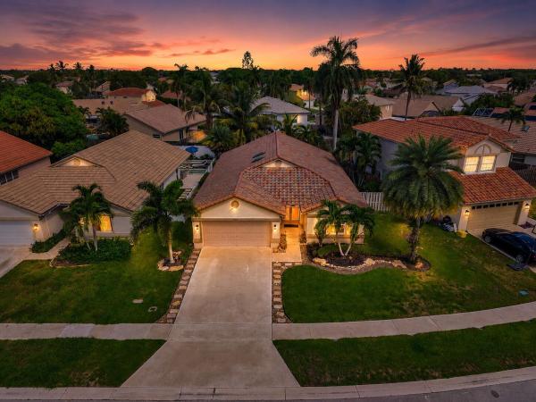 The Estates Of Windchime Lakes, 6243 Windlass Cir, Boynton Beach, Florida 33472, image 2