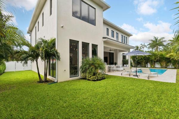 289 NW 11th St, Boca Raton, Florida 33432, image 1