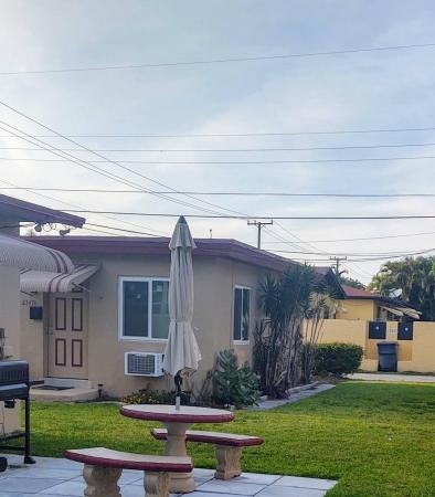 Hollywood Park, 2341 Harding St, Hollywood, Florida 33020, image 1