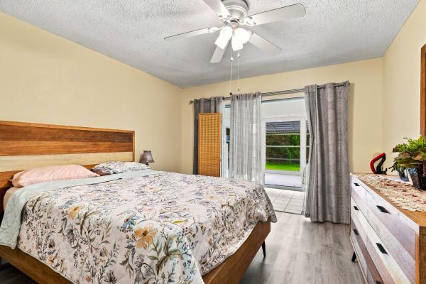 912 Savannas Point Dr #Apt b, Fort Pierce, Florida 34982, image 2