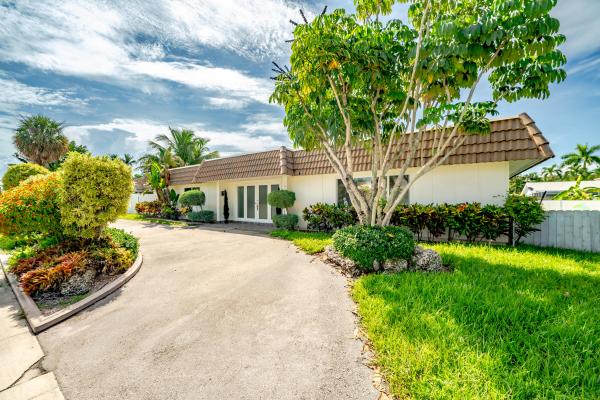 Boca Raton Square, 1424 SW 13th Dr, Boca Raton, Florida 33486, image 3