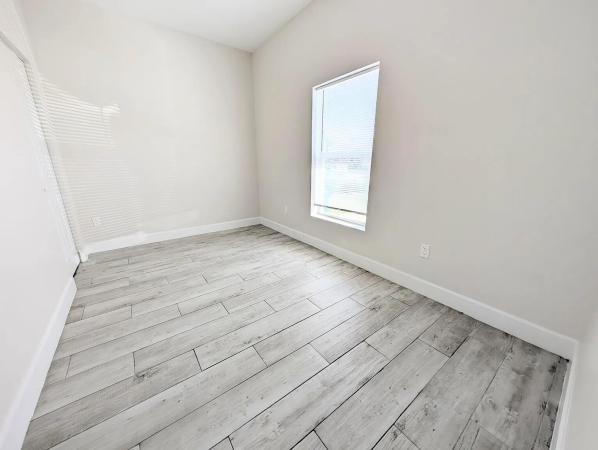 Fontaine, 1562 W 26th Ct, Riviera Beach, Florida 33404, image 2
