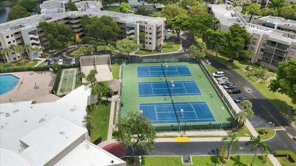 Colony Point, 1100 Colony Point Cir #121, Pembroke Pines, Florida 33026, image 1