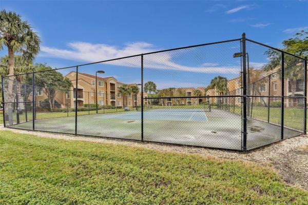 St Andrews At Nob Hill, 7940 N Nob Hill Rd #304, Tamarac, Florida 33321, image 1