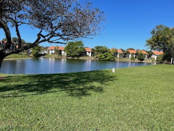 Golden Lakes Village, 307 Lake Evelyn Dr, West Palm Beach, Florida 33411, image 2