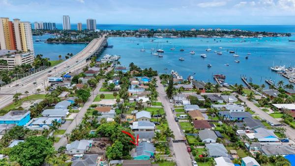 Lakeview Park, 216 E 24th St, Riviera Beach, Florida 33404, image 1