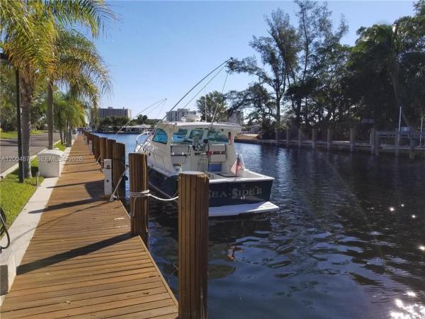 Bay Colony Club, 6207 Bay Club Dr #1, Fort Lauderdale, Florida 33308, image 3