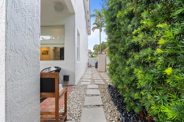 Maple Grove At Walnut Creek, 7372 NW 18th Ct, Pembroke Pines, Florida 33024, image 2
