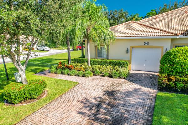 Lighthouse Pointe At Baywinds, 9967 Galleon Dr, West Palm Beach, Florida 33411, image 2