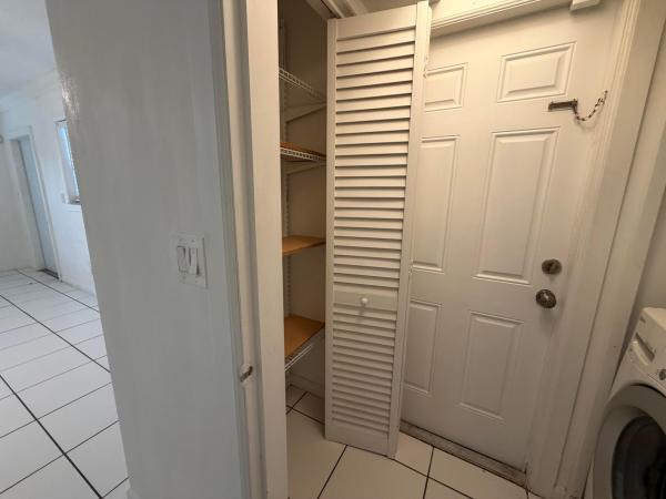 Middle River Terrace, 421 NE 11th St #1-6, Fort Lauderdale, Florida 33304, image 2