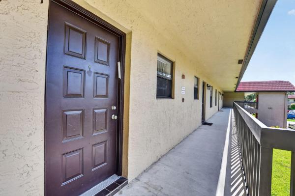 21895 Lake Forest Cir #201, Boca Raton, Florida 33433, image 3