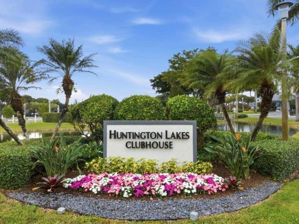 Huntington Lakes 1, 14460 Strathmore Ln #704, Delray Beach, Florida 33446, image 2