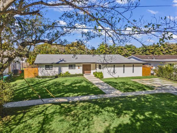 2451 NE 199th St, Unincorporated Dade County, Florida 33180, image 1