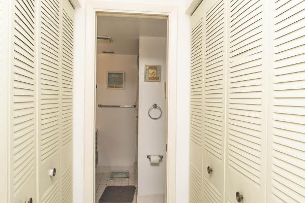 6618 Coral Lake Dr #206, Coconut Creek, Florida 33063, image 2
