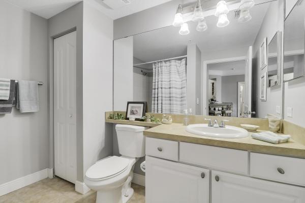 8303 Myrtlewood Cir W, Palm Beach Gardens, Florida 33418, image 2