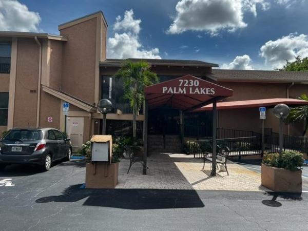 Palm Lakes, 7320 Lake Circle Dr #407, Margate, Florida 33063, image 2