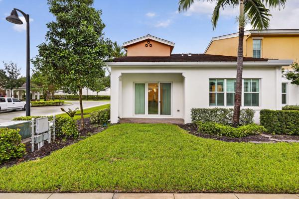 Trevi Isle, 12929 Trevi Isle Dr, Palm Beach Gardens, Florida 33418, image 2