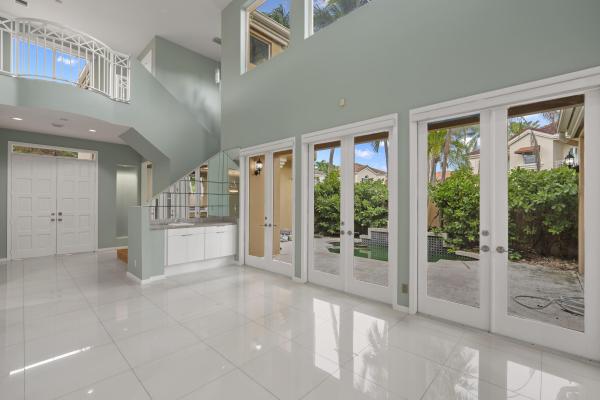 Island Way, 3728 NE 208th Ter, Aventura, Florida 33180, image 3