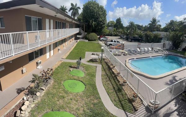 Malibu Gardens, 2838 Madison St #11, Hollywood, Florida 33020, image 1