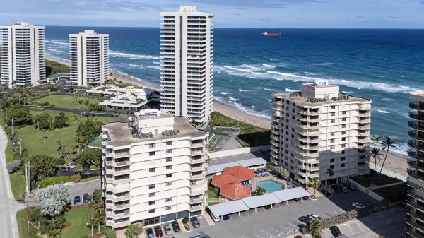 Dunes Towers, 5480 N Ocean Dr #A1D, Riviera Beach, Florida 33404, image 1