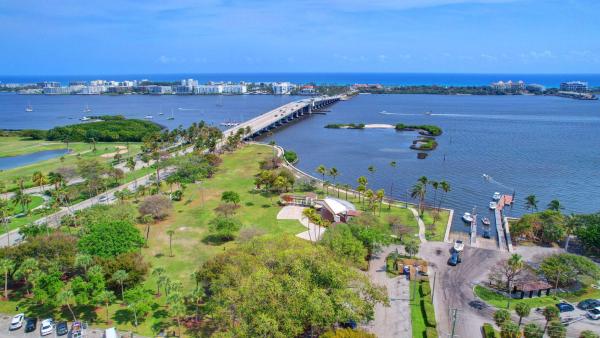 Lake Worth Town, 1002 S B St, Lake Worth Beach, Florida 33460, image 1