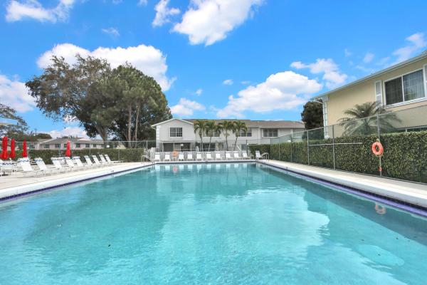 The Charter Club Of Palm Beach, 234 Foxtail Dr #E, Greenacres, Florida 33415, image 2