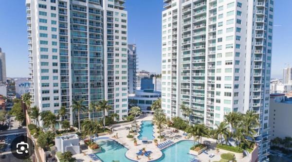 Vizcayne South, 253 NE 2nd St #2804, Miami, Florida 33132, image 1
