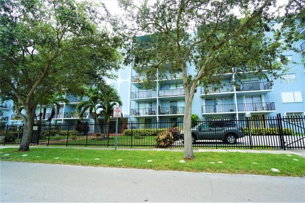 3 Horizons East, 12500 NE 15th Ave #614, North Miami, Florida 33161, image 2