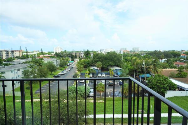 3 Horizons East, 12500 NE 15th Ave #614, North Miami, Florida 33161, image 1