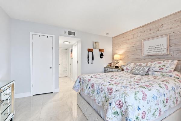1516 S Lakeside Dr #408, Lake Worth Beach, Florida 33460, image 1
