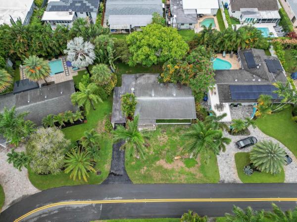 Babco Manors, 31 NE 28th Ct, Wilton Manors, Florida 33334, image 3