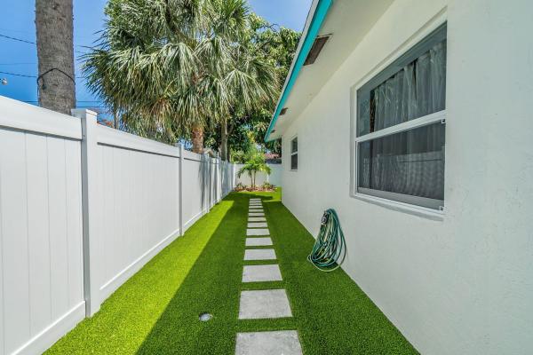 Mercer Park, 1332 Longwood St, West Palm Beach, Florida 33401, image 2