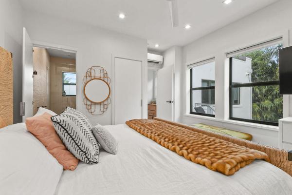 Jeanette Court, 226 Oleander Ave #3, Palm Beach, Florida 33480, image 3