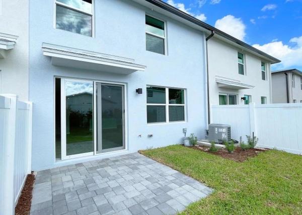1648 Lindley St, Mangonia Park, Florida 33407, image 3