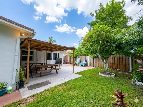 Sunrise Golf Village, 6801 NW 24th Pl, Sunrise, Florida 33313, image 1