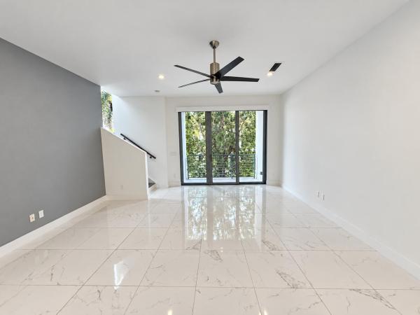 Moderne Boca, 1851 NW 40th Dr, Boca Raton, Florida 33431, image 2