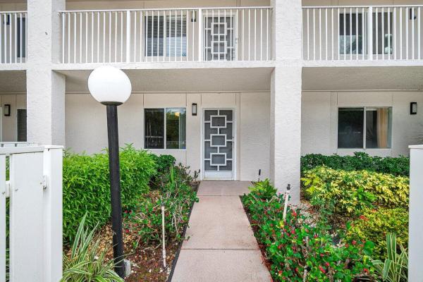 Huntington Pointe, 6112 Huntwick Ter #102, Delray Beach, Florida 33484, image 3