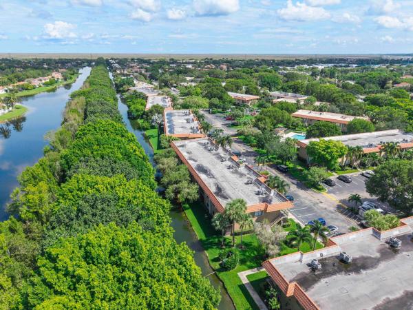 Racquet Club At Bonaventure, 435 Lakeview Dr #104, Weston, Florida 33326, image 2