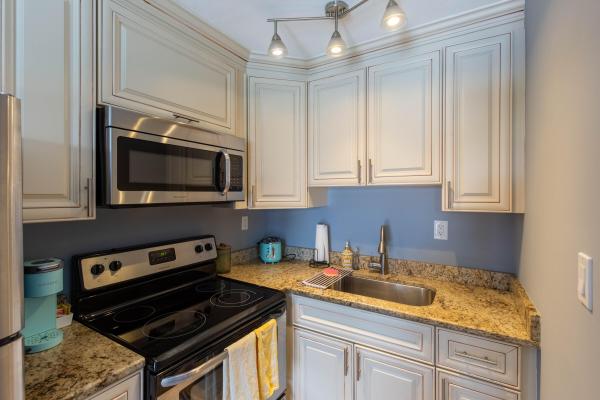 Estates Of South Palm Beach, 210 Malverne Rd, West Palm Beach, Florida 33405, image 2