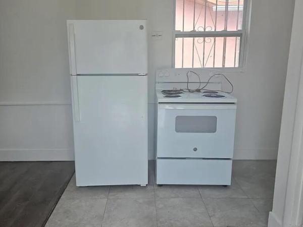 2467 NW 90th St, Unincorporated Dade County, Florida 33147, image 3