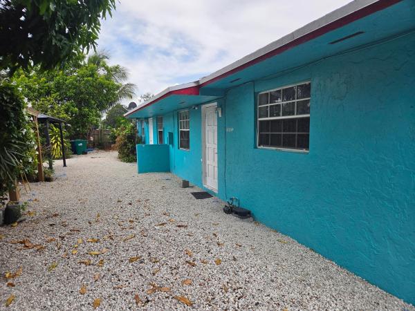10304 NW 10th Ave, Unincorporated Dade County, Florida 33150, image 2