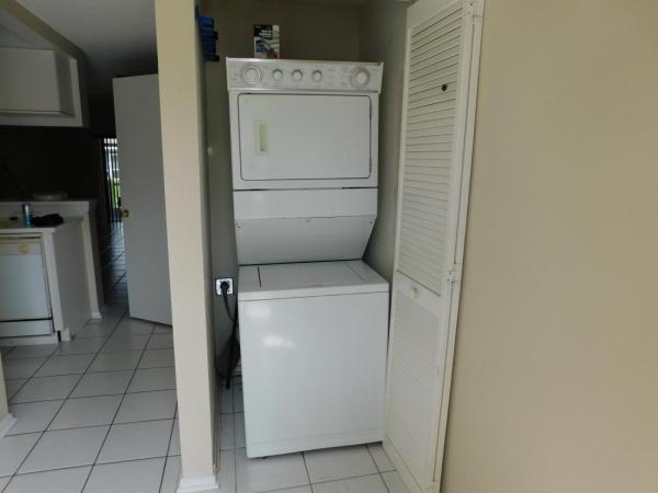 Coconuts, 50 Simonton Cir, Weston, Florida 33326, image 1