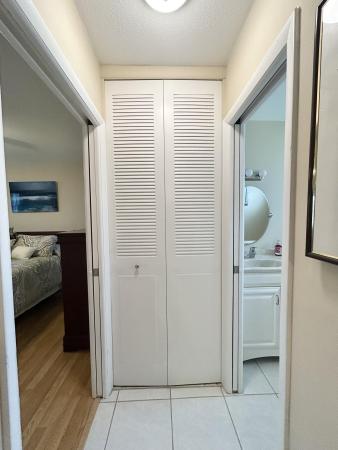 Ashley At Cresthaven Villas, 2811 Ashley Dr E #E, West Palm Beach, Florida 33415, image 3