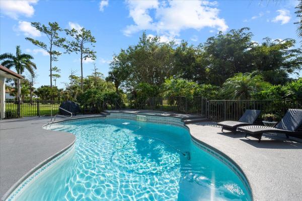 Pinewood East Of Wellington, 12638 Quercus Ln, Wellington, Florida 33414, image 2