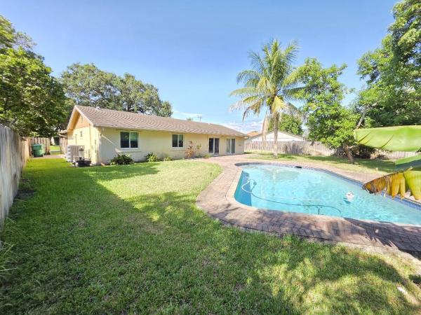 Stonebridge, 12301 Paseo Way, Cooper City, Florida 33026, image 2